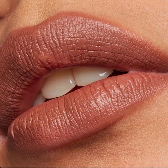 🍭💋Tempting Toffee Covergirl Lipstick - Picture 1 of 6